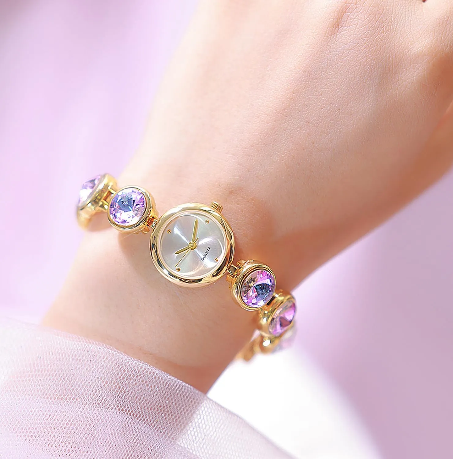 ADSBIAOYE Women's Fashion Diamond Vintage Elegant Bracelet Watch Luxury Dress Quartz Watch