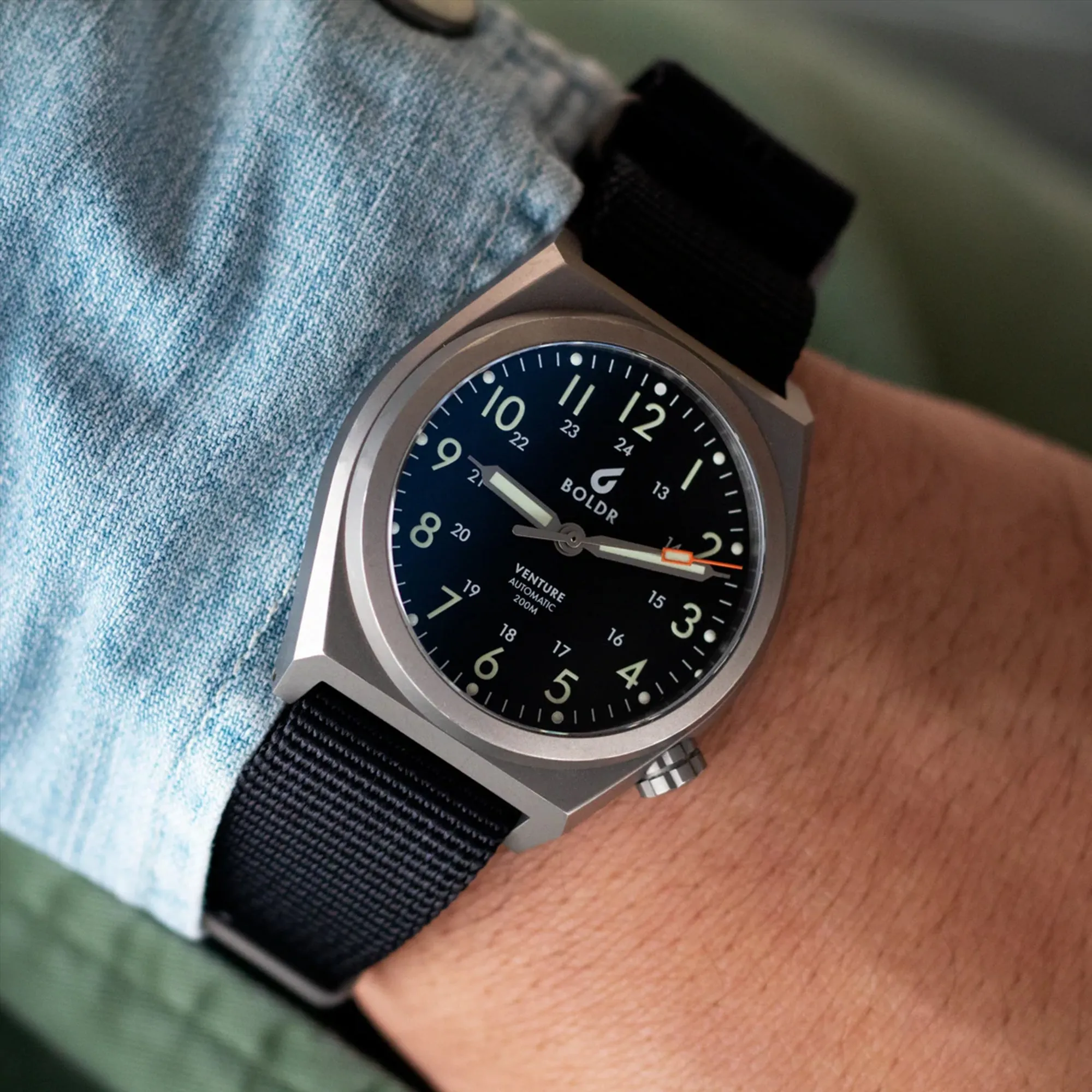 BOLDR - Venture Automatic Carbon Black
