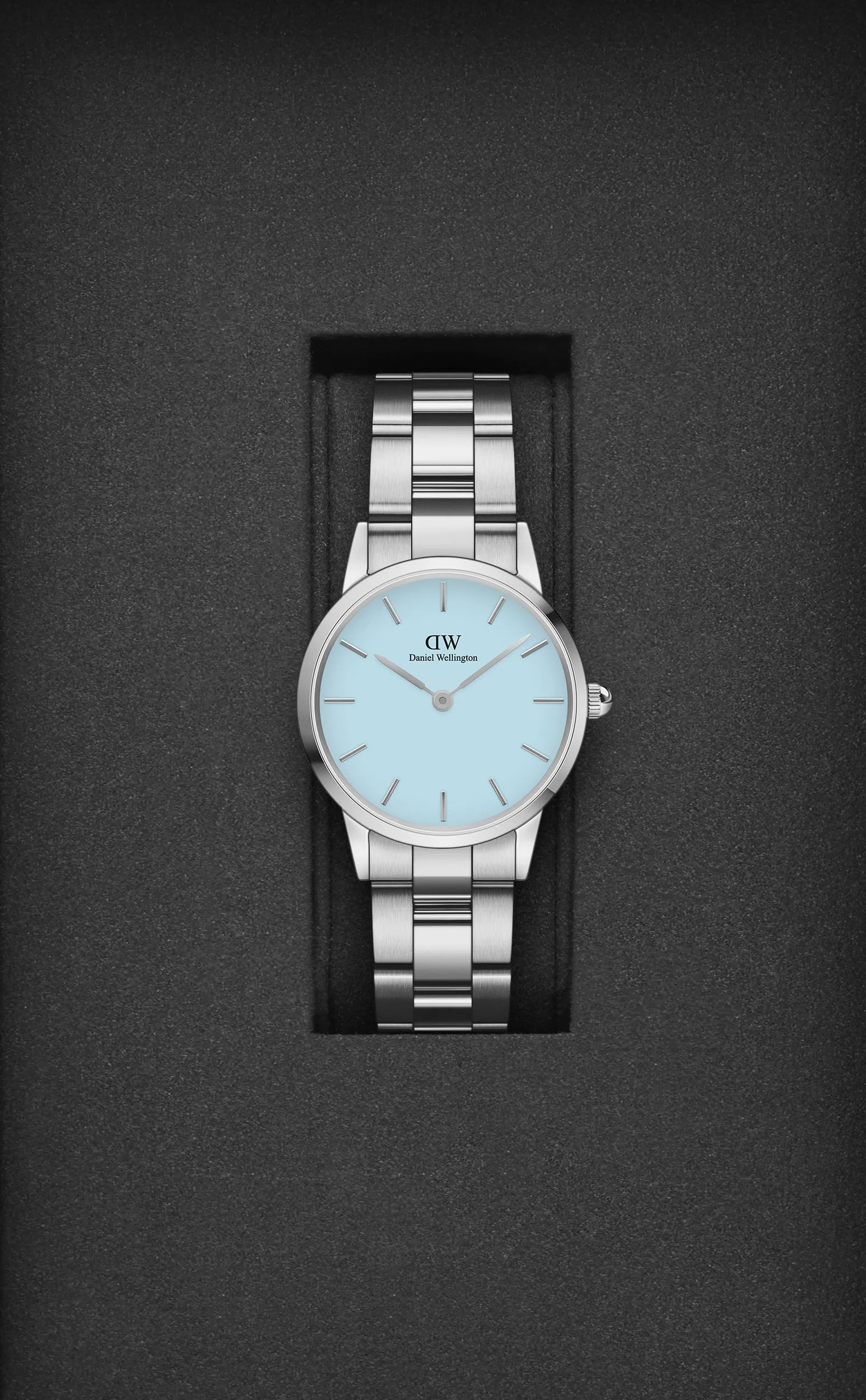 Daniel Wellington Iconic Link 28 mm Blue Dial Women Analogue Watch - DW00100540