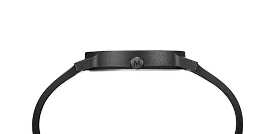 ESSENCE LARGE BLACK CASE 41mm White