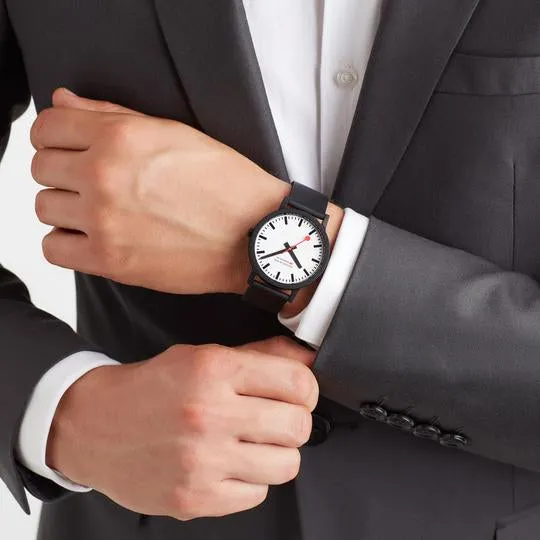 ESSENCE LARGE BLACK CASE 41mm White