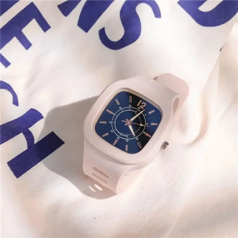 Fashion Women Watches Square Dial Pin Buckle Quartz Watch Women Luxury Ladies Electronic Wristwatches Silicone Female Clock Gift