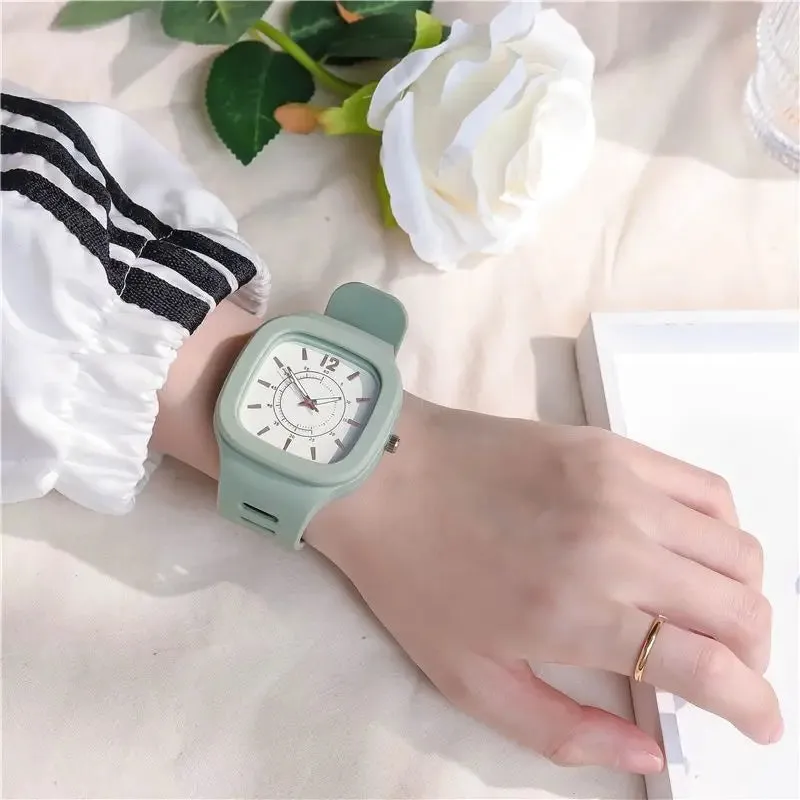 Fashion Women Watches Square Dial Pin Buckle Quartz Watch Women Luxury Ladies Electronic Wristwatches Silicone Female Clock Gift