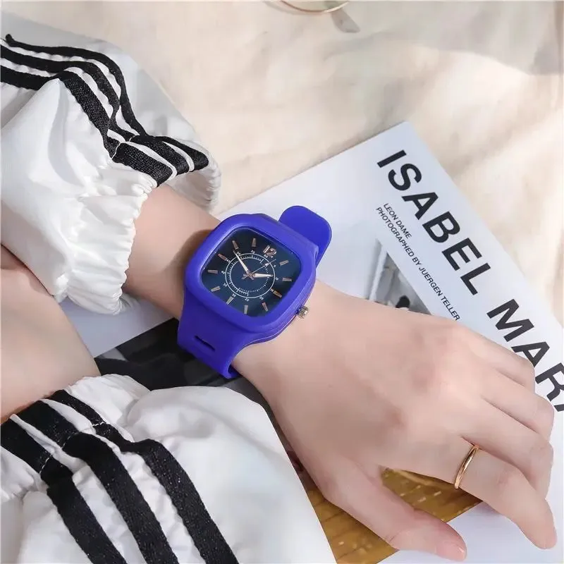 Fashion Women Watches Square Dial Pin Buckle Quartz Watch Women Luxury Ladies Electronic Wristwatches Silicone Female Clock Gift