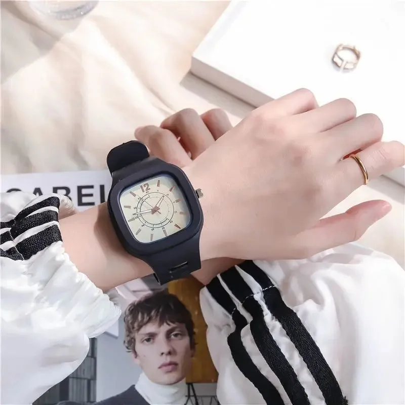 Fashion Women Watches Square Dial Pin Buckle Quartz Watch Women Luxury Ladies Electronic Wristwatches Silicone Female Clock Gift