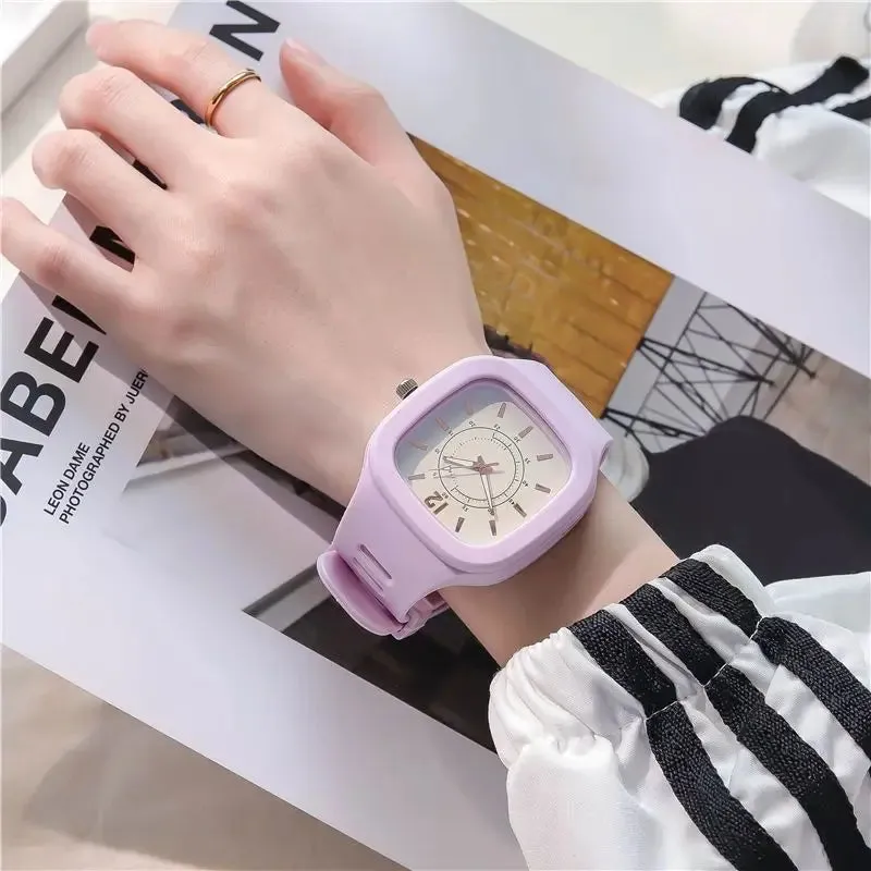 Fashion Women Watches Square Dial Pin Buckle Quartz Watch Women Luxury Ladies Electronic Wristwatches Silicone Female Clock Gift