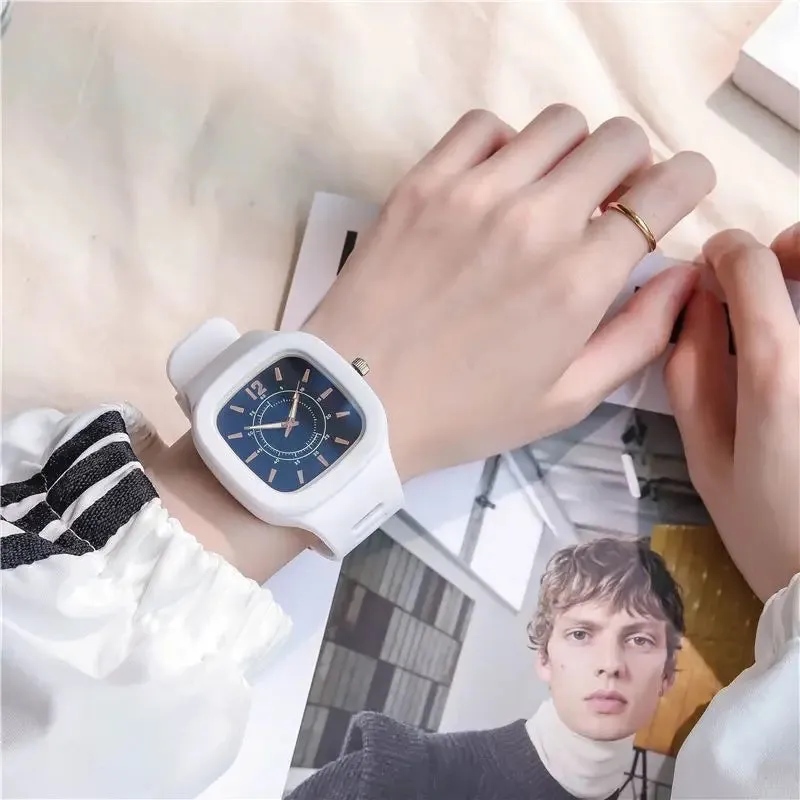 Fashion Women Watches Square Dial Pin Buckle Quartz Watch Women Luxury Ladies Electronic Wristwatches Silicone Female Clock Gift