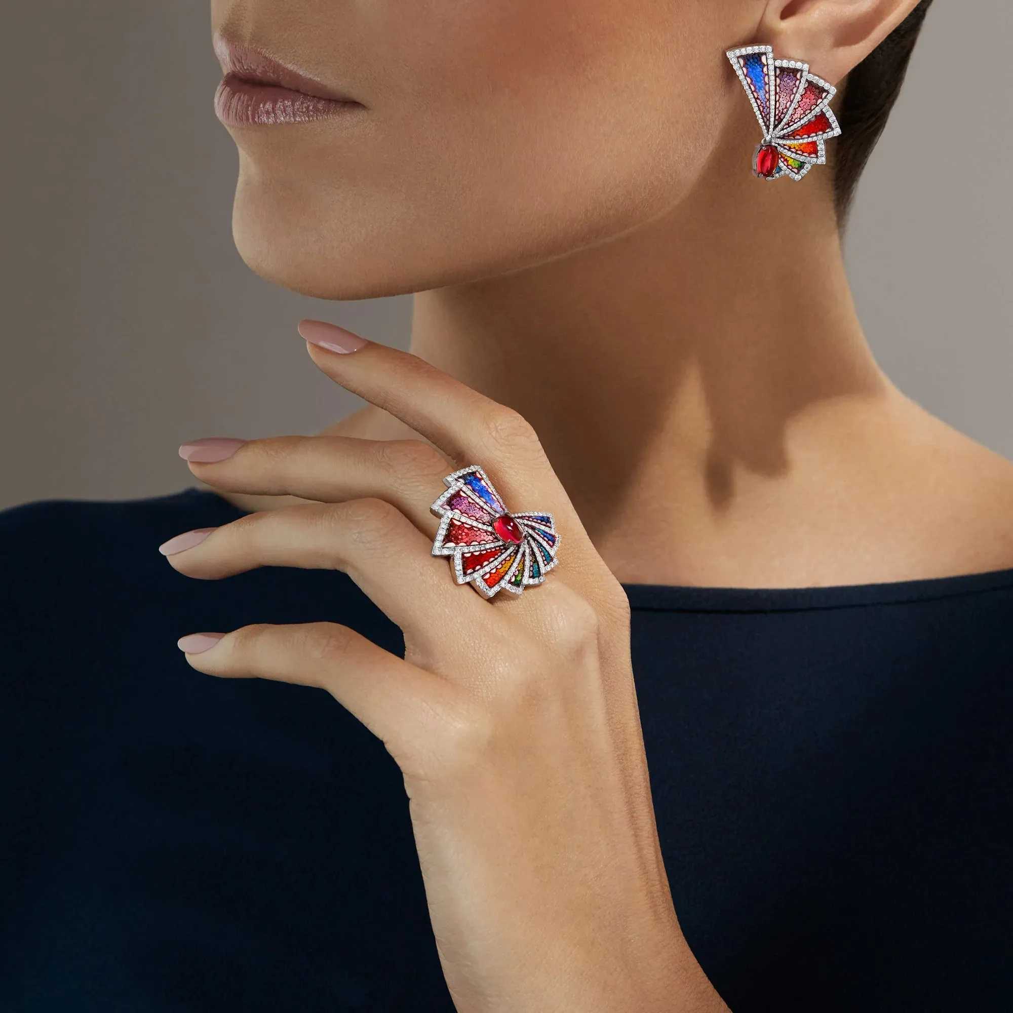 Ring in white gold with micromosaic, diamonds and rubellites.