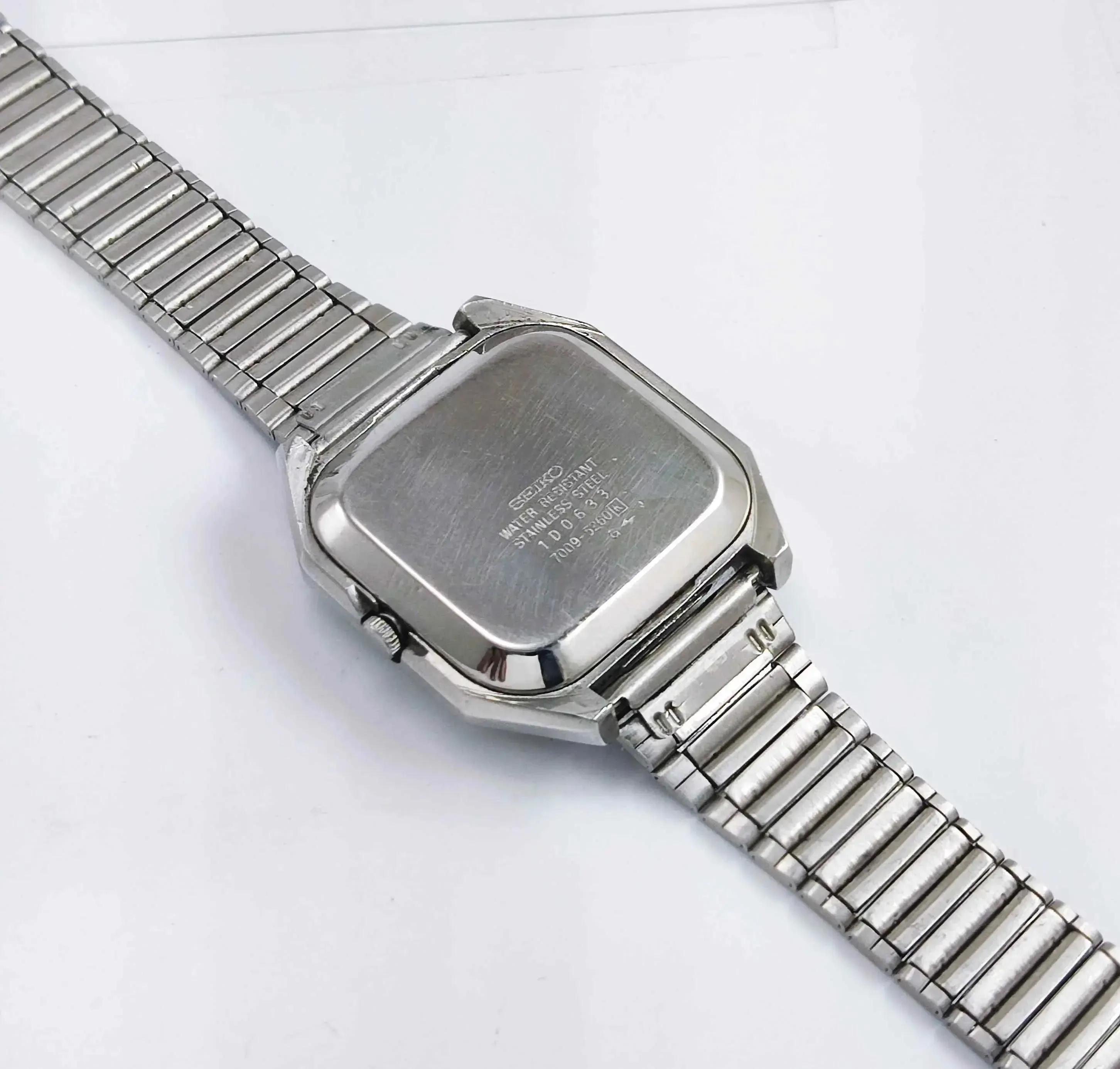 Seiko 5 Automatic Movement Black Dial 17 Jewels Men's Watch