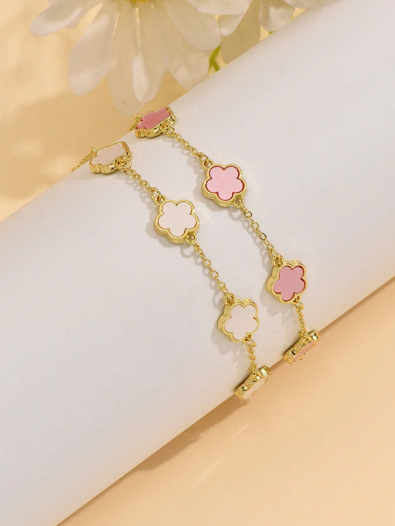 Simple & Fashionable Five-Petal Flower Design Copper Bracelet 2pcs
