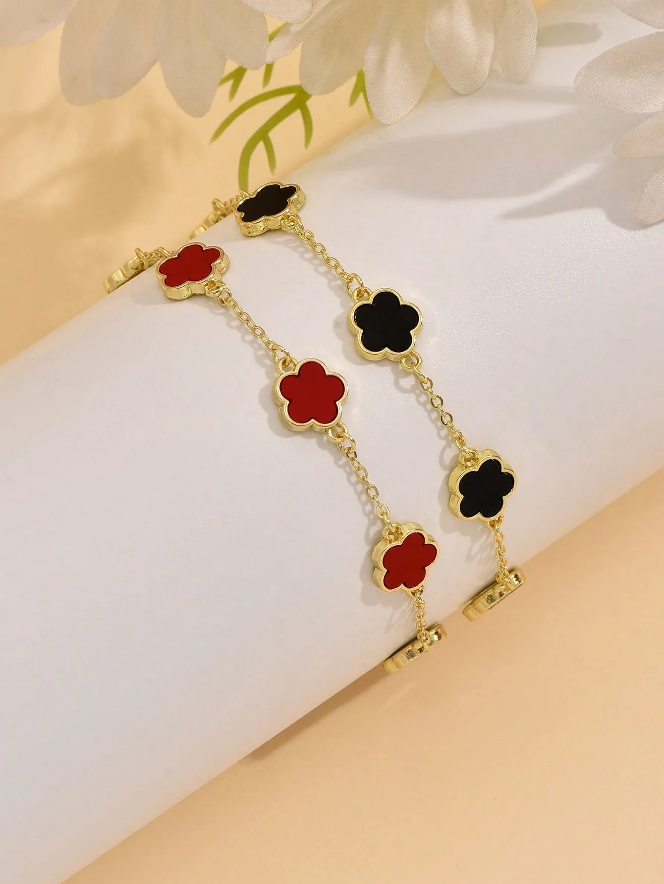 Simple & Fashionable Five-Petal Flower Design Copper Bracelet 2pcs