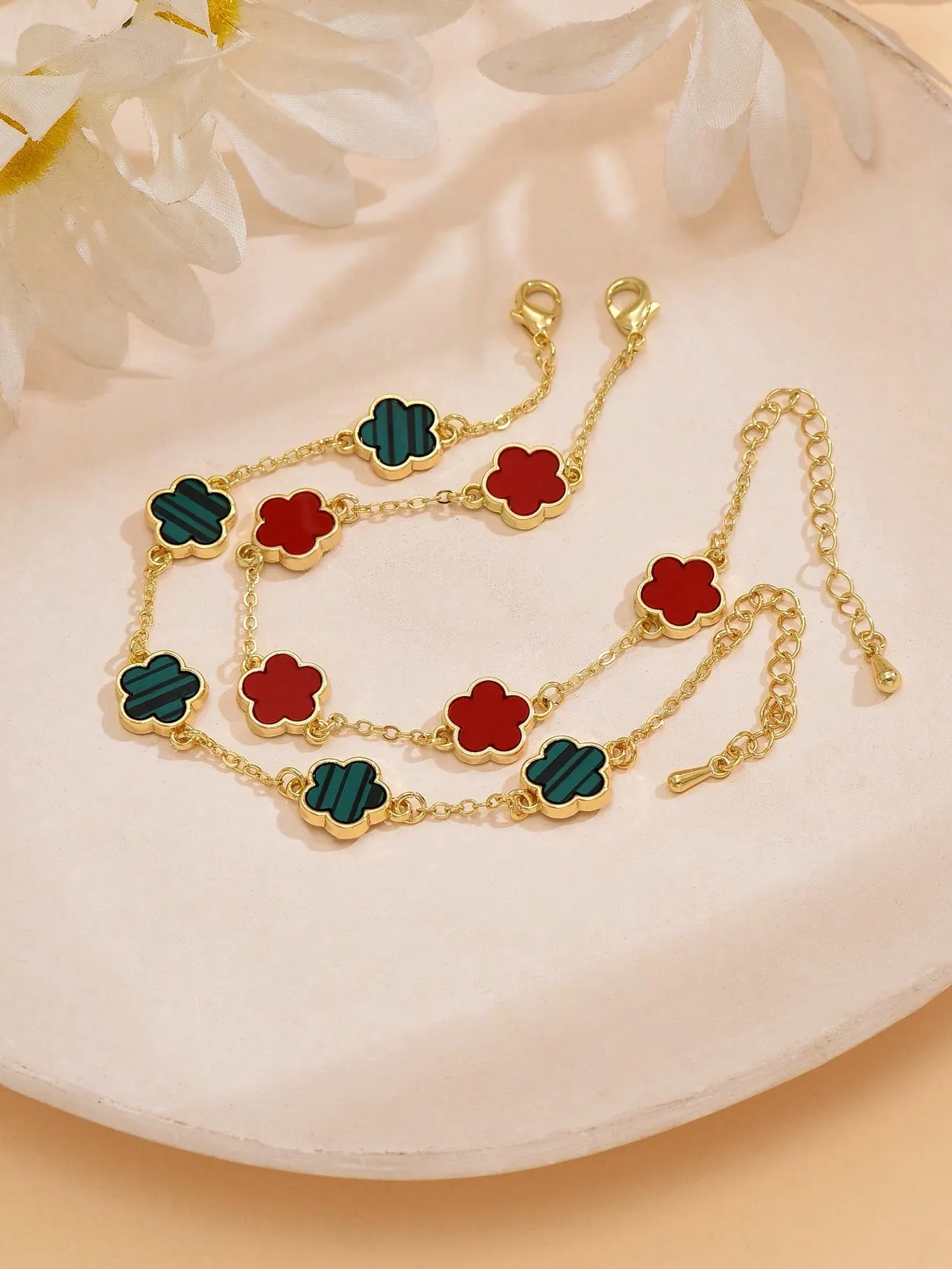 Simple & Fashionable Five-Petal Flower Design Copper Bracelet 2pcs