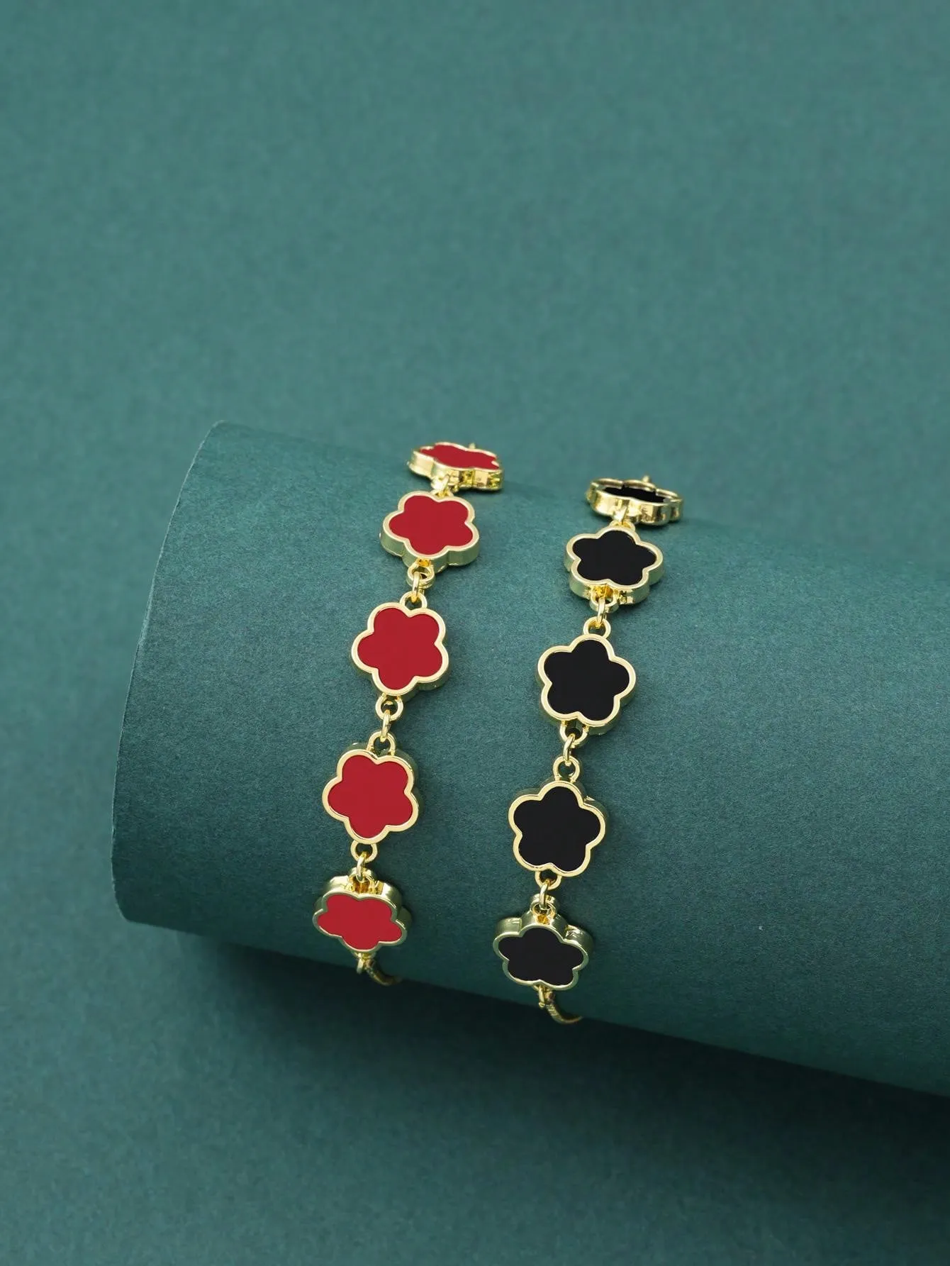 Simple & Fashionable Five-Petal Flower Design Copper Bracelet 2pcs