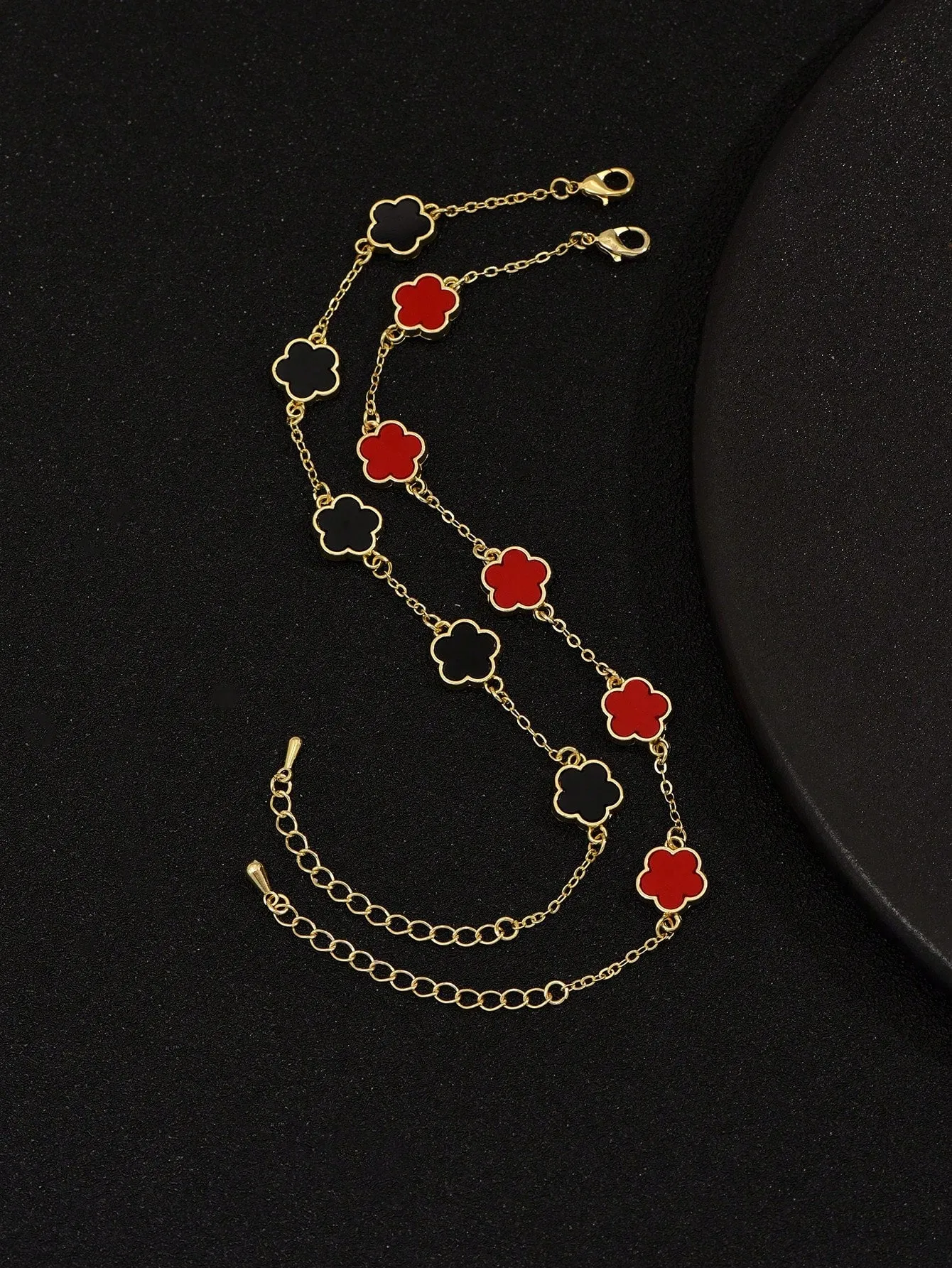 Simple & Fashionable Five-Petal Flower Design Copper Bracelet 2pcs
