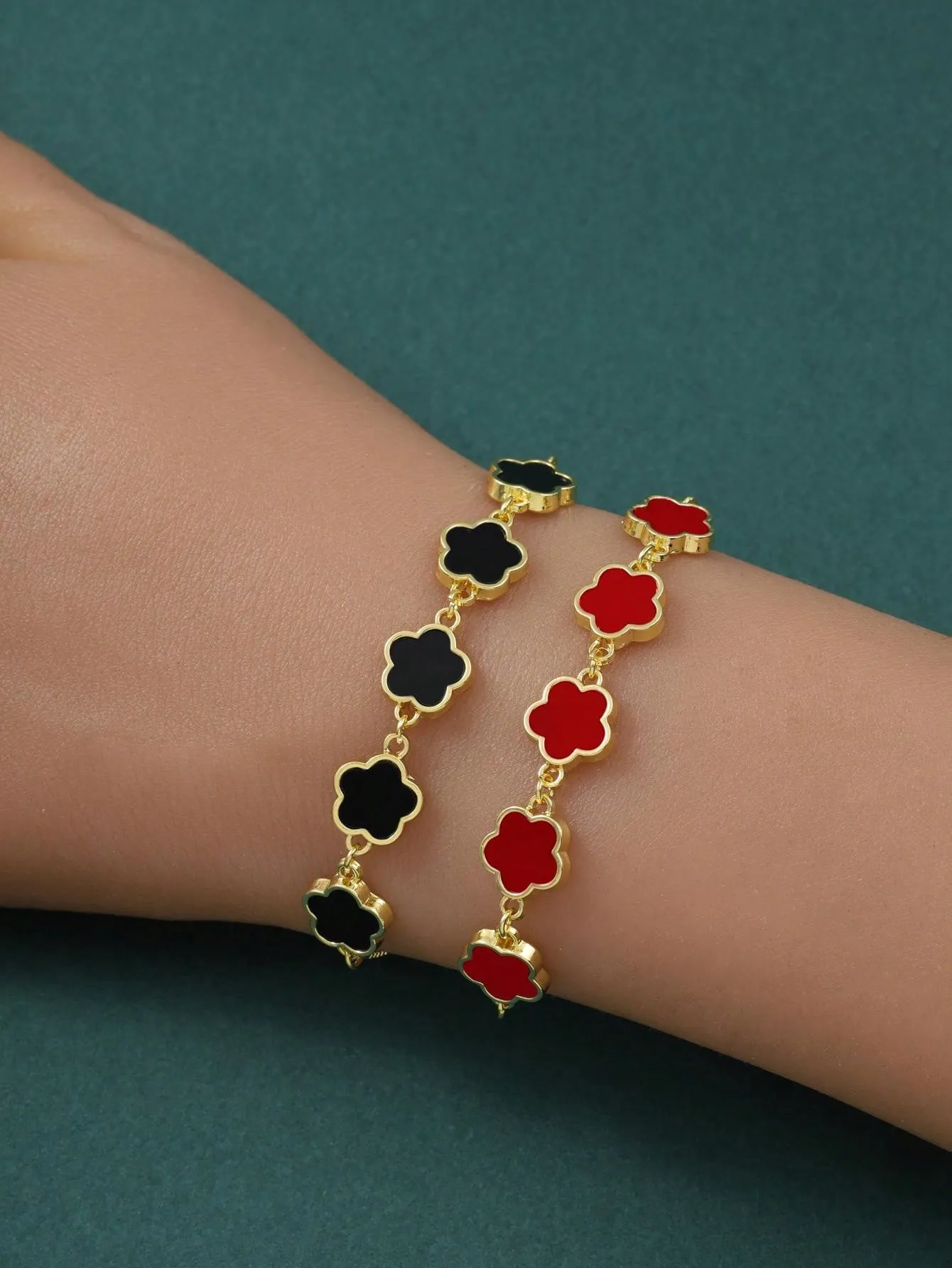 Simple & Fashionable Five-Petal Flower Design Copper Bracelet 2pcs